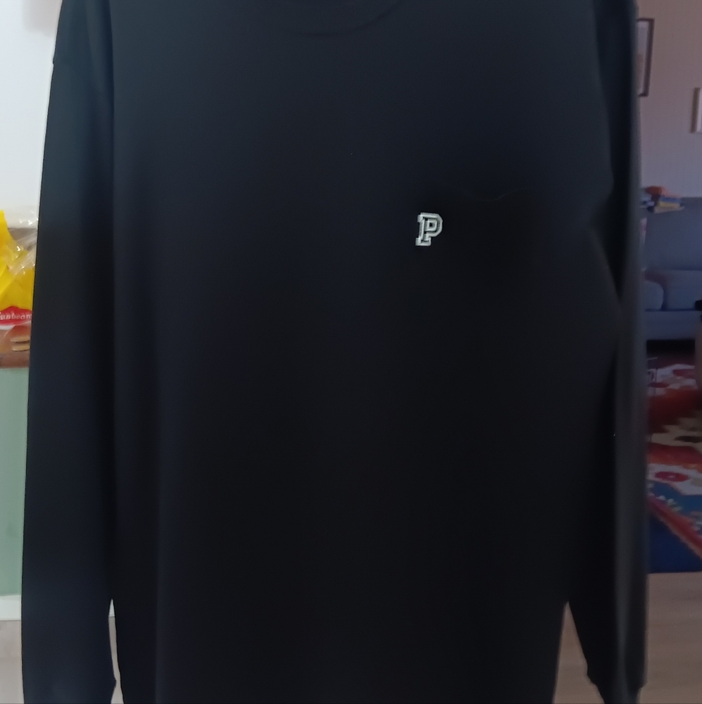 VS PINK Med long sleeve tee,  black